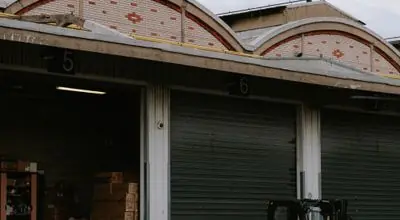 Logistics and courier warehouse operations