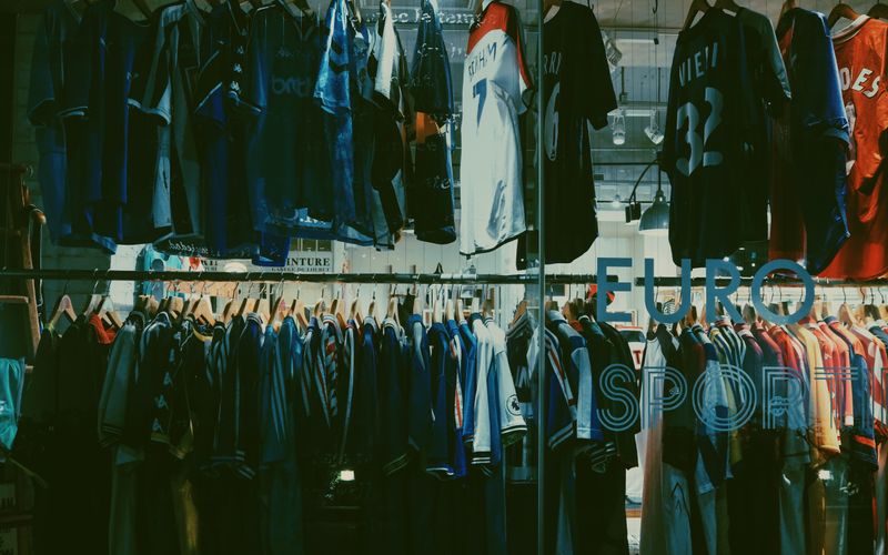 Vendra sports shop software — athletic equipment and sportswear display
